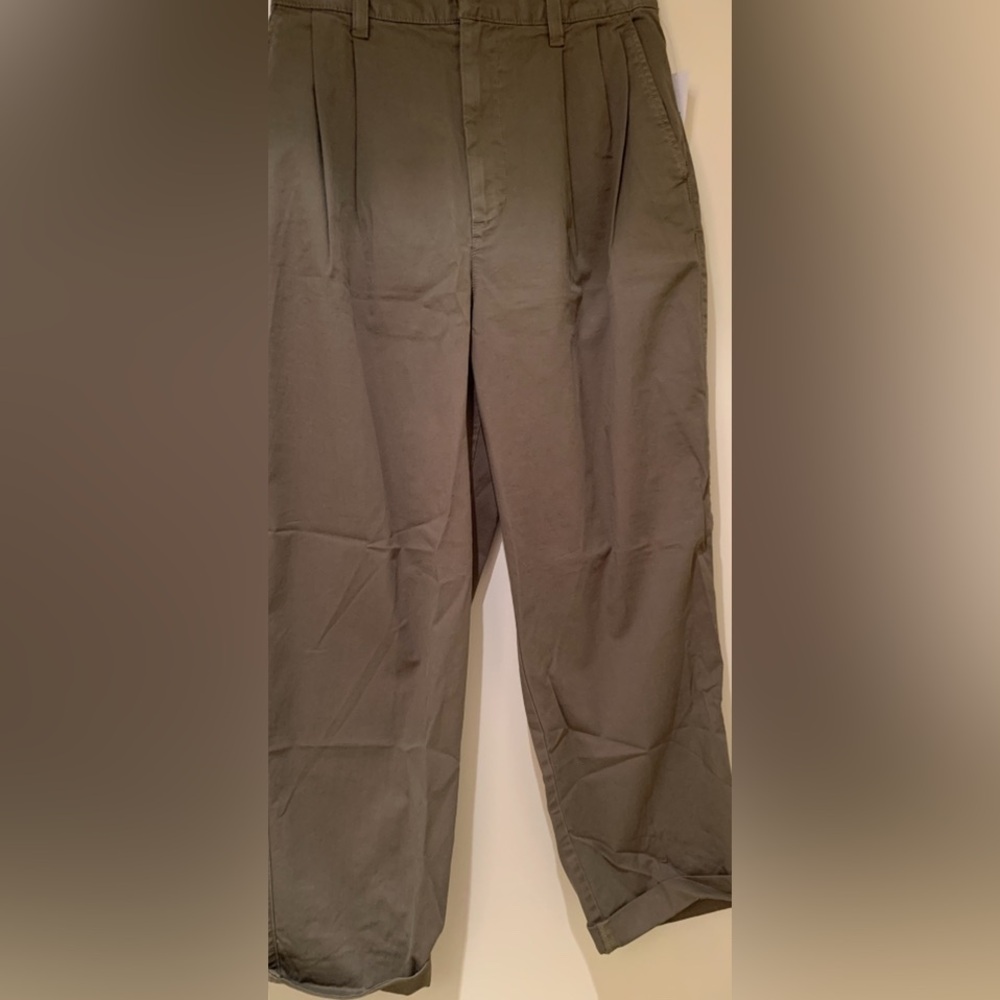 GAP - Women's Garmet-Dyed Khakis (olive, size-6)